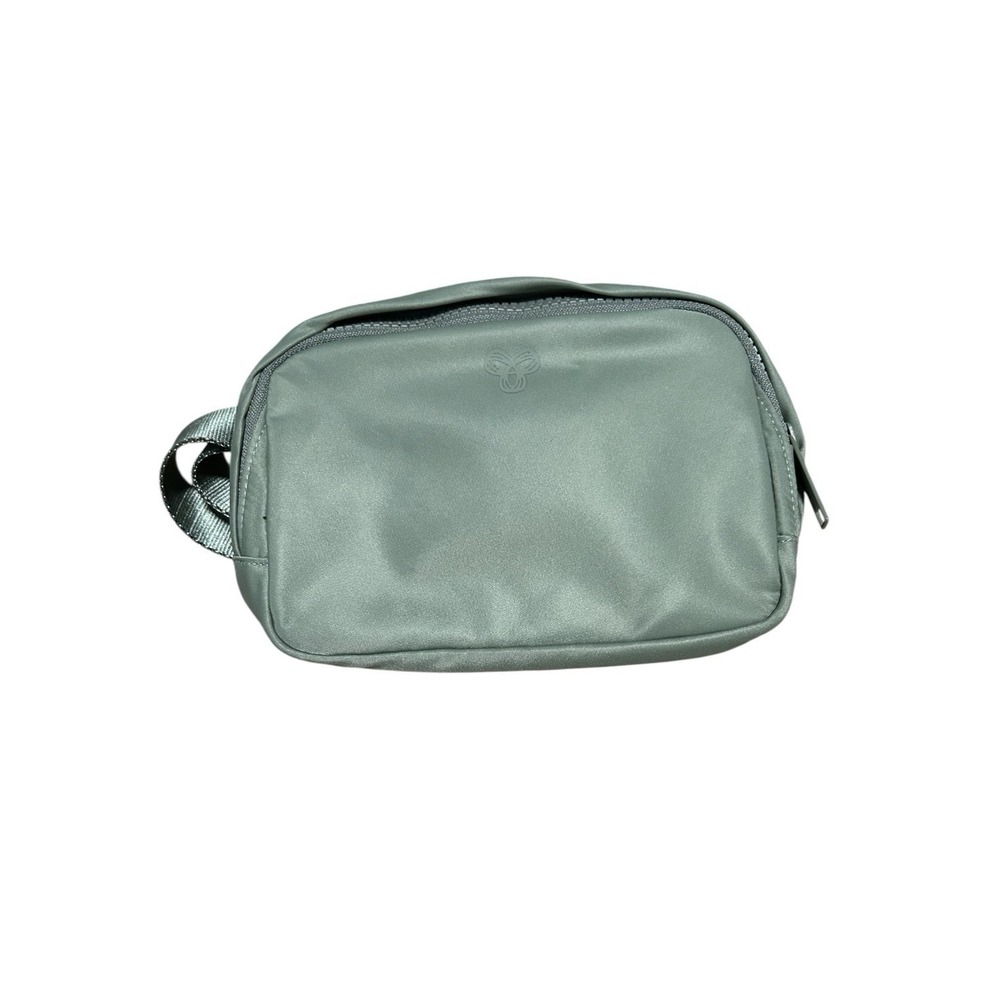 Aritzia TnAction On-The-Way Exposed Belt Bag Green NWOT WaterRepellent Crossbody - Picture 3 of 8